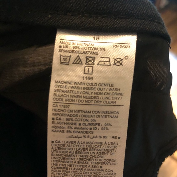 Old Navy Pixie Pants - Picture 5 of 5